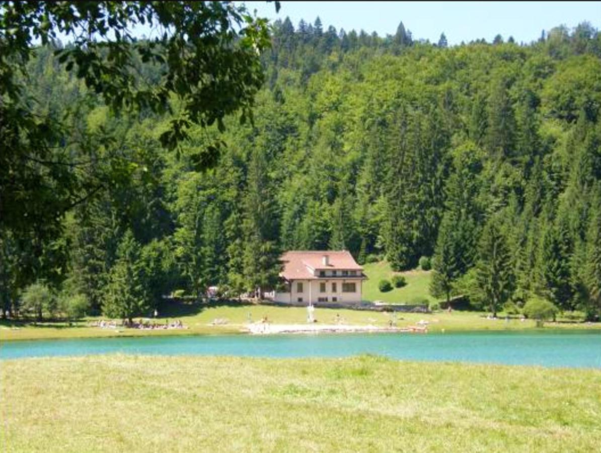 Maison Confortable Avec Vue Sur La Montagne A Charix Esterno foto